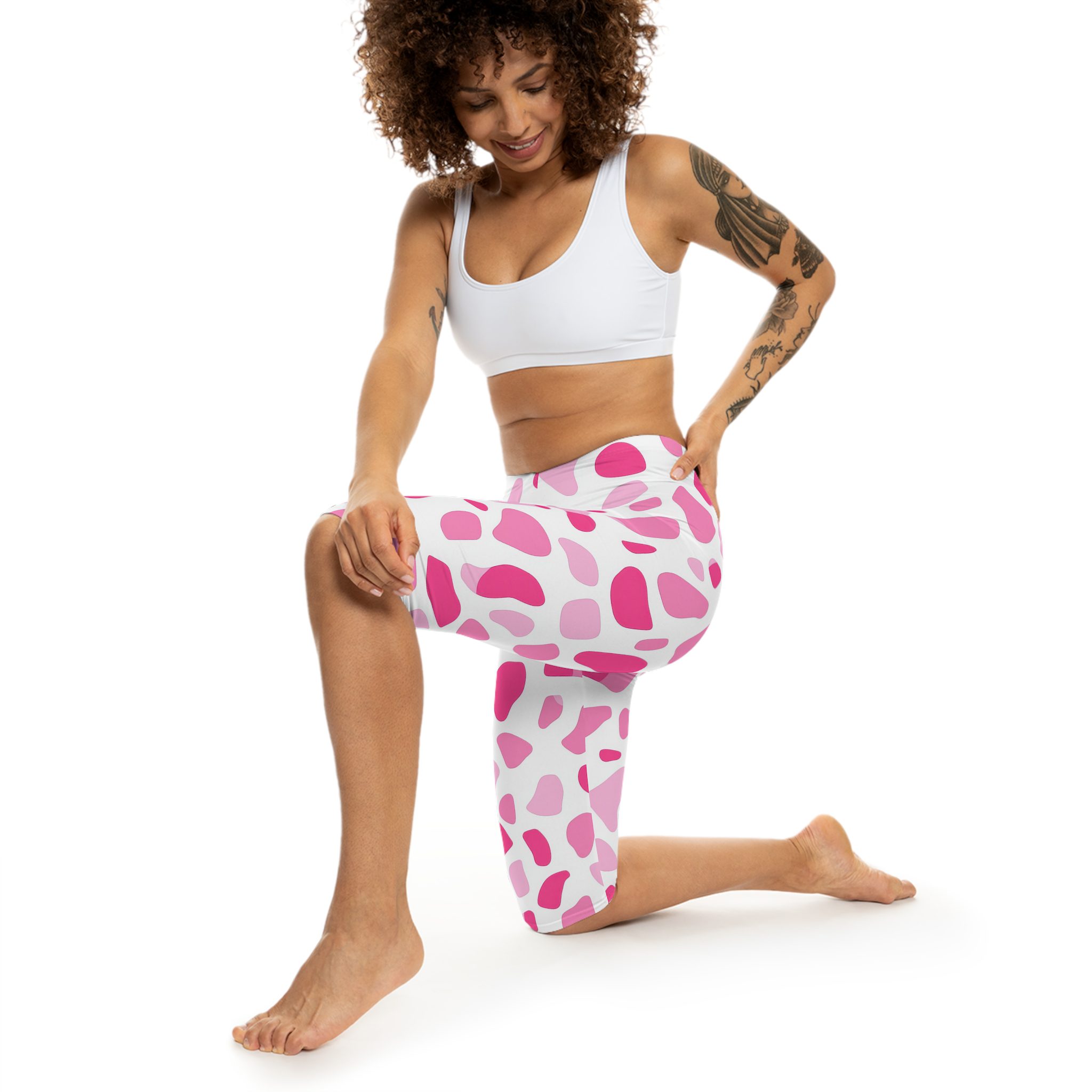 Trendy Pink Pattern Women’s Capri Leggings - Stylish Activewear for Everyday Wear 7 Toasted Styles