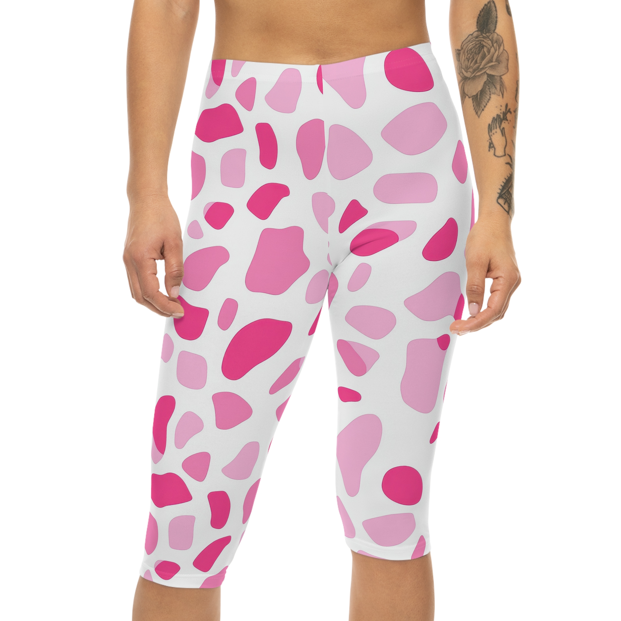 Sleek Trendy Pink Pattern Women’s Capri Leggings – breathable activewear capri leggings - Detail View 4