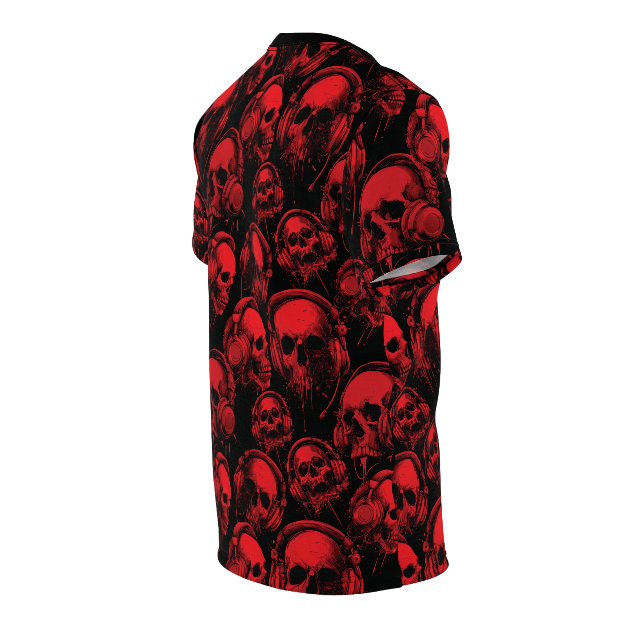 Intense red skulls wearing headphones cover every inch of this garment through an all-over print that seamlessly flows from the sleeves to the hem.